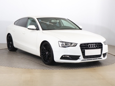 Audi A5 II , Klimatronic, Parktronic, Podgrzewane siedzienia