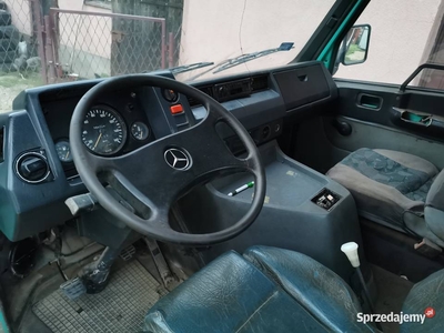 Mercedes MB100 skrzyniowy ładny stan