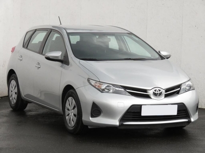 Toyota Auris 2015 Hybrid 126834km Hatchback