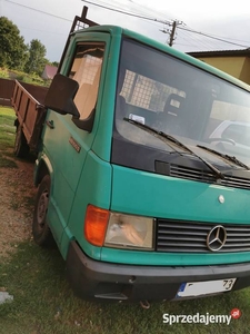 Zadbany Mercedes MB100 niezawodny