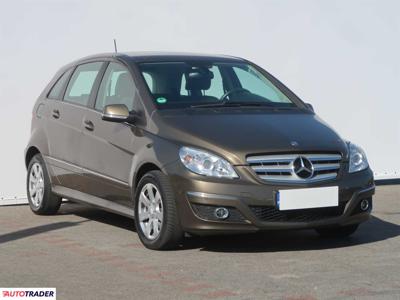 Mercedes B-klasa 2.0 138 KM 2010r. (Piaseczno)