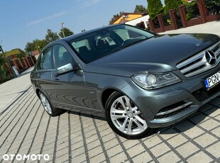 Mercedes-Benz Klasa C 180 CGI BlueEff Avantgarde