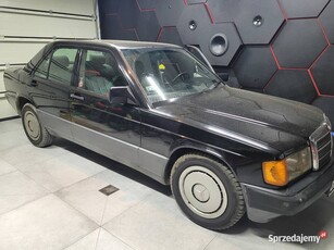 Mercedes w201 190 1.8 czysta benzyna czarny ładny klasyk z opłatami