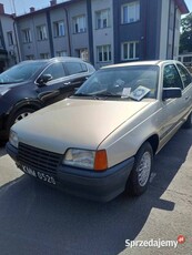 Opel kadett e w oryginalnym stanie