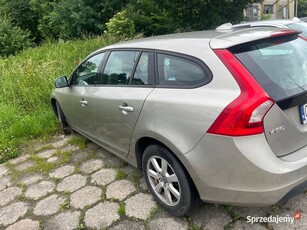 Syndyk sprzeda auto Volvo V60