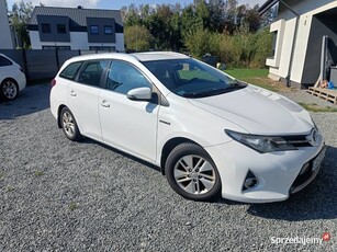 Toyota Auris kombi rok prod. 2014