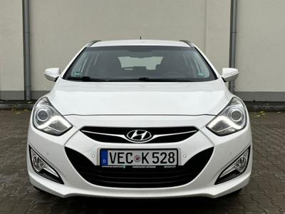 Hyundai i40 Zadbany Serwis Bezwypadkowy Czujniki Parkowania Podgrzewane Fotele