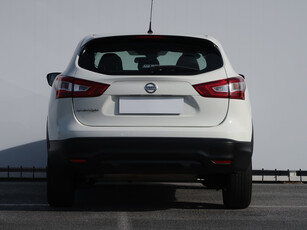 Nissan Qashqai 2015 1.2 DIG