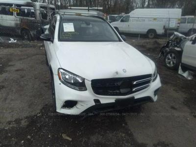 Mercedes GLC 300 2016, 2.0L, 4x4, uszkodzony przód