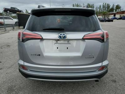 Toyota RAV-4 XLE hybrid automat