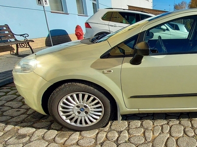 Ford Inny Ford Punto