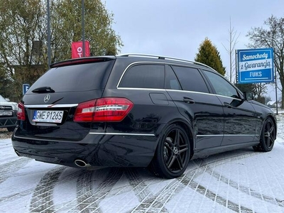 Mercedes E 350 *BDB stan*Bogato Wyposażony*4Matic*Masaże*Dwa Komplety Kół*Gwarancja*