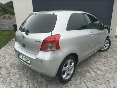 Toyota Yaris Nowy rozrząd, olej filtry. Bardzo dobry stan, bardzo mały przebieg.