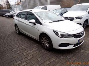 Opel Astra K Sportstourer Facelifting 1.2 Turbo 130KM 2020