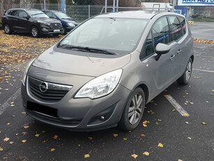 Opel Meriva 2011 1.3 CDTI 197968km Samochody Rodzinne