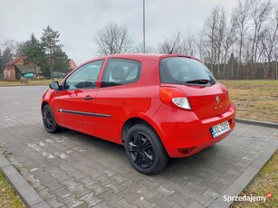 Śliczna zadbana renault clio