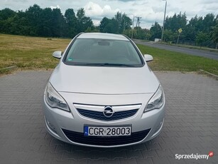 Opel Astra J 1.6 benzyna kombi