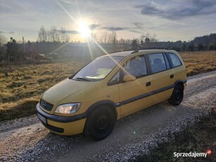 Opel Zafira 1.8 gaz kima 7 osobowy super stan