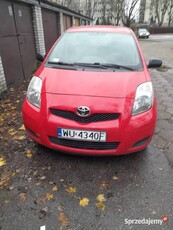 Sprzedam toyota yaris 2 ,poj 1.0 rok produkcji 2010