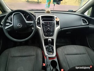 Sprzedam/Zamienię Opel Astra J 1.7 110 km diesel 2011