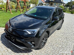 Toyota RAV4 salonowa 4x4