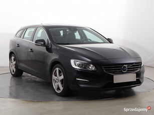 Volvo V60 D2