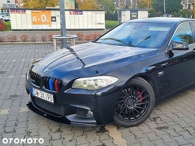 BMW Seria 5 523i Sport-Aut