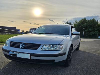 Używane Volkswagen Passat - 4 500 PLN, 306 200 km, 1997