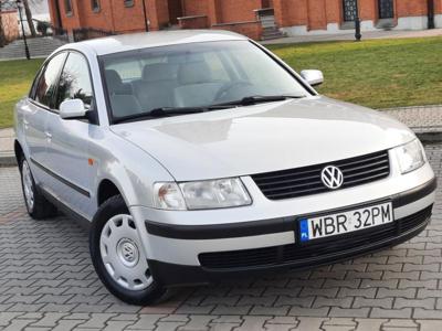 Używane Volkswagen Passat - 7 900 PLN, 202 180 km, 1999