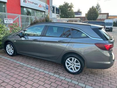 Używane Opel Astra - 33 000 PLN, 232 763 km, 2017