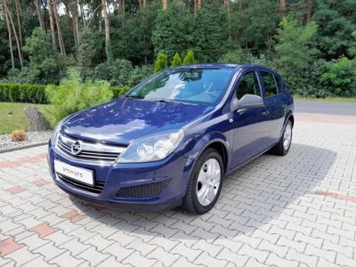 Używane Opel Astra - 12 400 PLN, 161 000 km, 2010