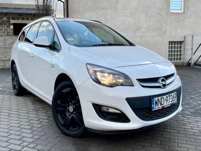 Używane Opel Astra - 31 900 PLN, 240 000 km, 2015