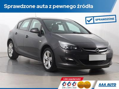 Używane Opel Astra - 35 000 PLN, 73 542 km, 2013