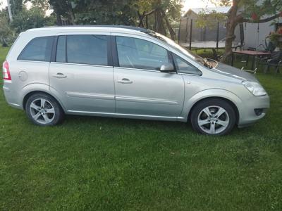 Używane Opel Zafira - 16 500 PLN, 260 303 km, 2009