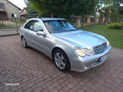 Używane Mercedes-Benz Klasa C - 13 500 PLN, 320 000 km, 2006