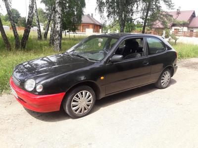 Używane Toyota Corolla - 2 700 PLN, 188 000 km, 1999