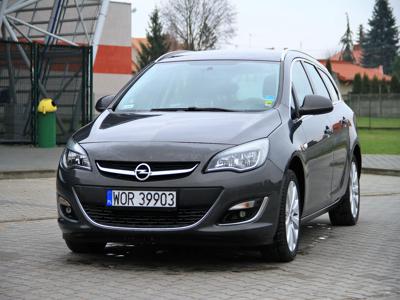 Używane Opel Astra - 28 905 PLN, 246 600 km, 2015