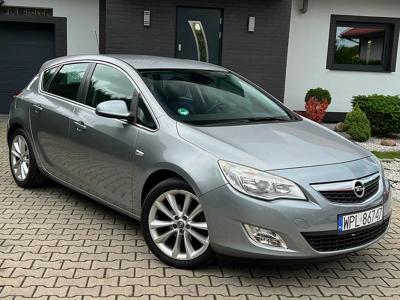 Używane Opel Astra - 27 900 PLN, 206 000 km, 2010