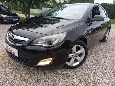 Używane Opel Astra - 24 900 PLN, 222 000 km, 2009