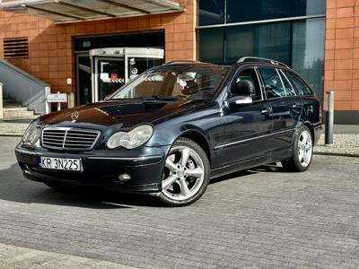 Używane Mercedes-Benz Klasa C - 11 300 PLN, 371 500 km, 2003