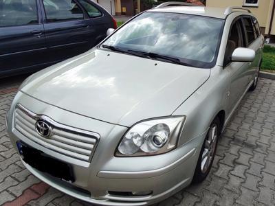 Używane Toyota Avensis - 13 800 PLN, 241 000 km, 2004