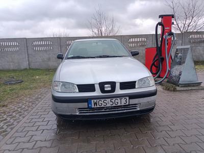 Używane Seat Cordoba - 2 600 PLN, 255 200 km, 2001