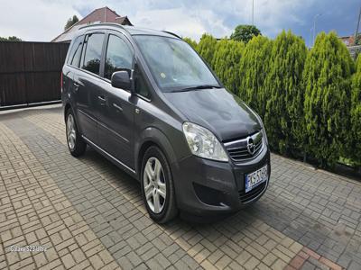 Używane Opel Zafira - 14 500 PLN, 292 746 km, 2010