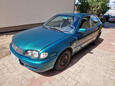 Używane Toyota Corolla - 3 500 PLN, 165 000 km, 2001