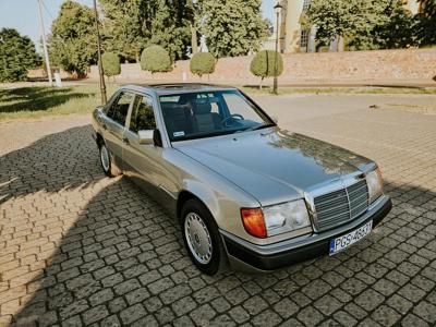 Używane Mercedes-Benz W124 (1984-1993) - 36 900 PLN, 250 000 km, 1989