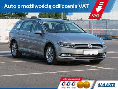 Używane Volkswagen Passat - 63 000 PLN, 240 792 km, 2017