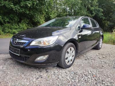 Używane Opel Astra - 23 900 PLN, 143 000 km, 2010