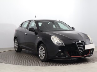 Alfa Romeo Giulietta , Klimatronic, Tempomat, Parktronic