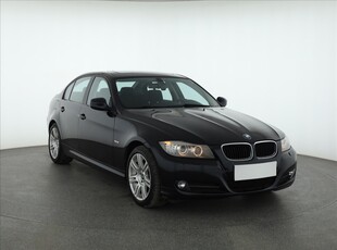 BMW SERIA 3 IV (E90/E91/E92/E93) BMW SERIA 3 , Klimatronic, Tempomat, Parktronic, Podgrzewane siedzienia