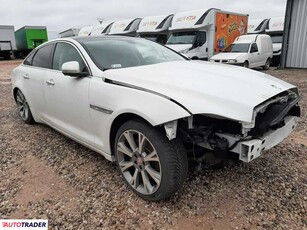 Jaguar XJ 3.0 diesel 300 KM 2017r. (Komorniki)